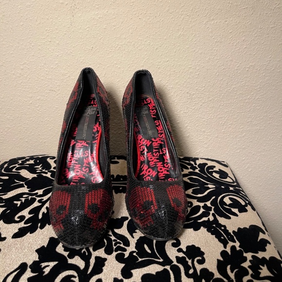 Black & Red Sequins Digi Skulls - Iron Fist Tempest Platform Stiletto Heels - Picture 4 of 11